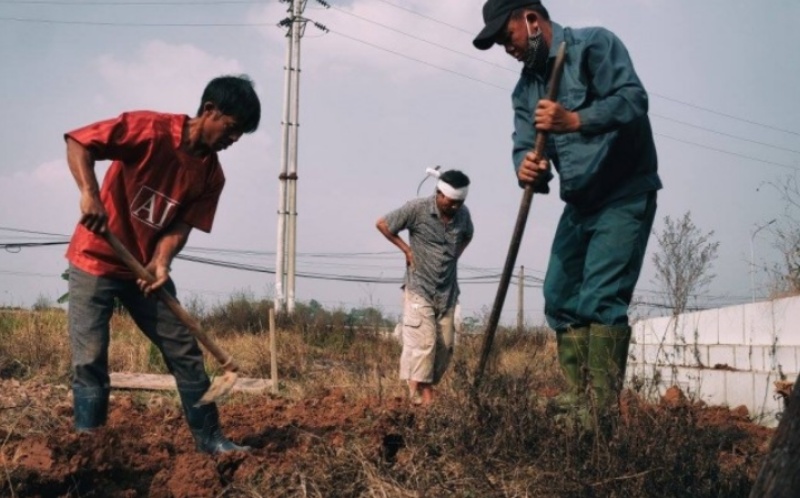 Mộng thấy bốc mộ cải táng cho người thân